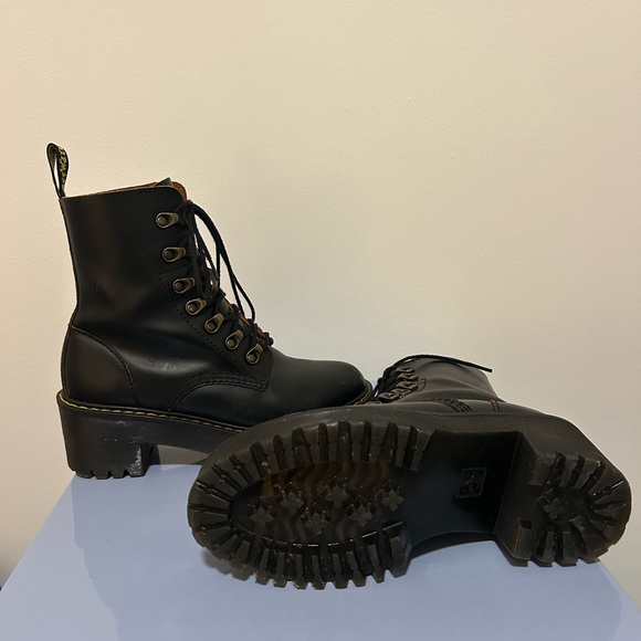 Dr. Marten Leona Vintage Heeled Boots - Picture 5 of 7